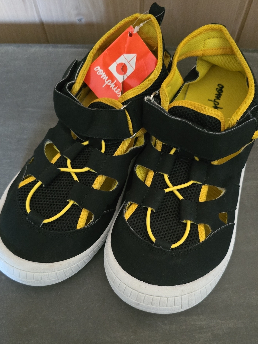 Oomphies Kids Water Sandals